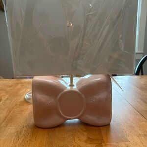 Pink bow lamp